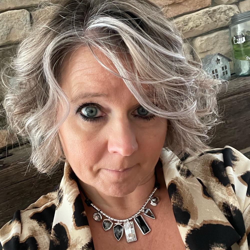 Meet your Posher, Amy